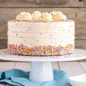 Elliom Cake